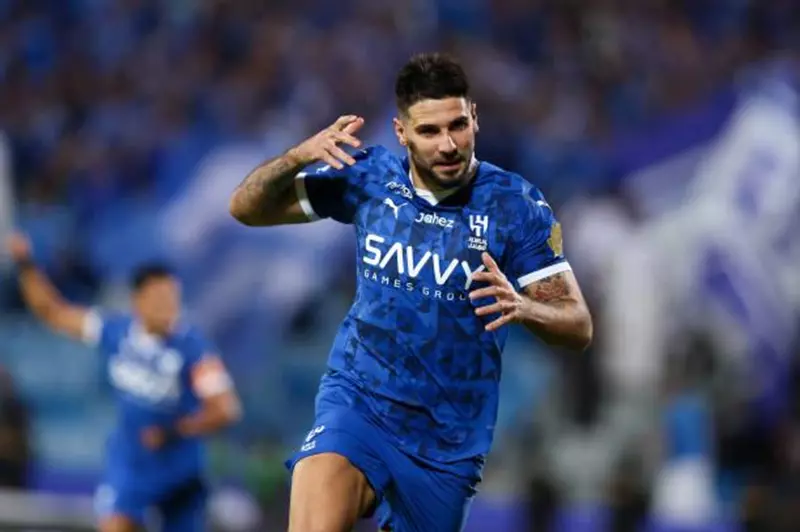 الهلال السعودي يخطط لإنهاء